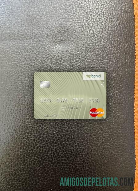 Islandia MP Banki mastercard tampilan foto depan makering