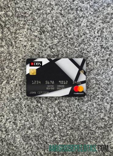 Singapura DBS bank mastercard tampilan foto depan desain