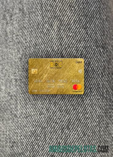 Sri Lanka bank of Ceylon bank mastercard gold tampilan foto depan sampel