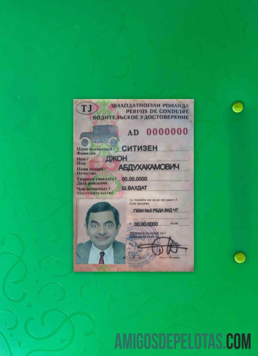 Tajikistan mengemudi tampilan foto depan makering
