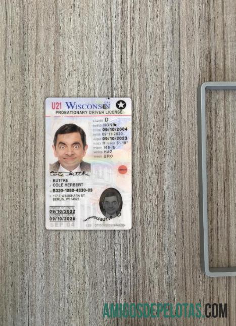 AS Wisconsin under 21 Surat Izin Mengemudi 2020 sekarang tampilan foto depan sampel
